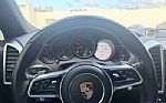 2017 Cayenne Platinum Edition Thumbnail 9