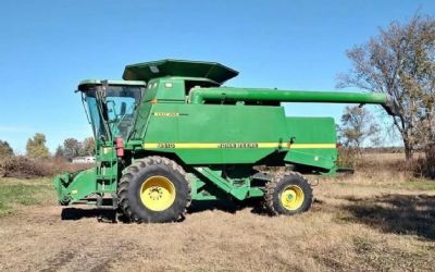 Photo of a 1999 John Deere 9510 Combine for sale