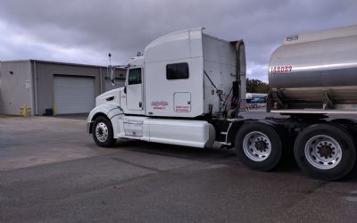 Photo of a 2007 Peterbilt 386 Sleeper Semi Truck for sale