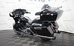 2025 Street Glide Ultra Thumbnail 3