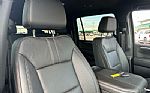 2025 Suburban Thumbnail 32