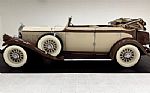 1932 Model 52 Convertible Sedan Thumbnail 4