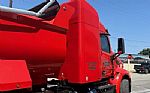 2015 579 End Dump Truck Thumbnail 6