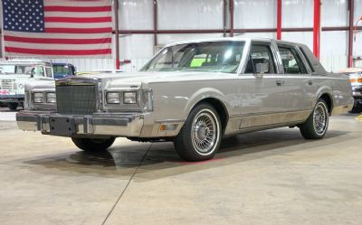 Photo of a 1988 Lincoln Town Car Signature Series for sale