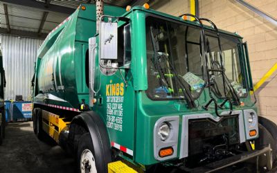 Photo of a 2008 Mack MP7 Semi Truck | Heavy-Duty Performance | Excellent for sale