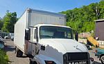 2022 MD Box Truck Thumbnail 1