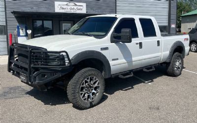 2005 Ford F-350 Super Duty Lariat 4DR Crew Cab 4WD SB