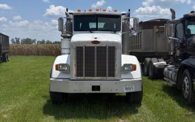 Photo of a 2005 Peterbilt 357 for sale