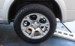 2018 1500 Laramie Thumbnail 12
