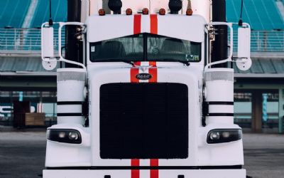 Photo of a 2014 Peterbilt 388 for sale
