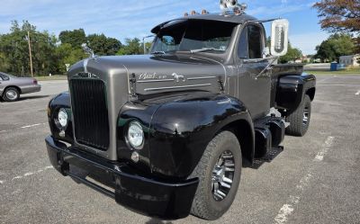 Photo of a 1952 Mack B42 for sale