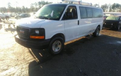 2017 GMC Savana Cargo Van 