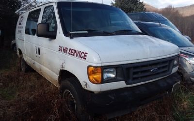 2004 Ford Econoline 