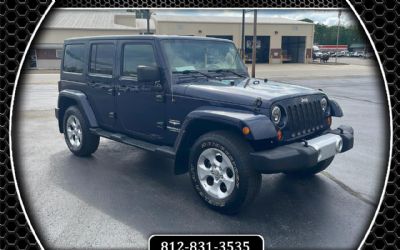 2013 Jeep Wrangler Unlimited Sahara 4WD