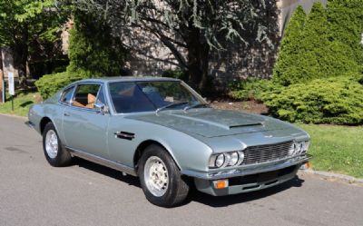 1971 Aston Martin V8 Sports Saloon 